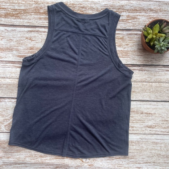 Brooks Run Happy Tank Top Size Medium - Picture 4 of 5